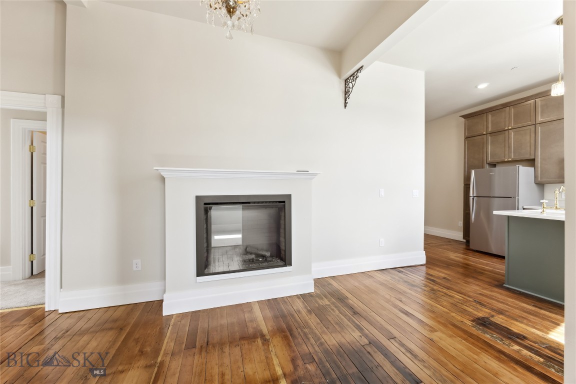 140 W Park Property Photo 80