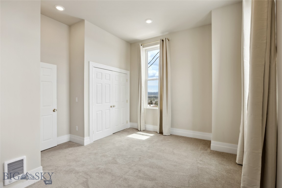 140 W Park Property Photo 85
