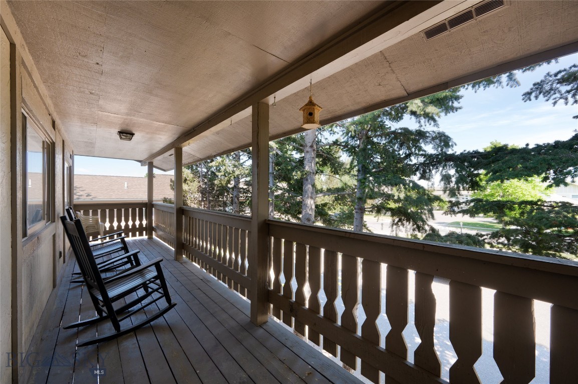 1720 W Olive Street Property Photo 6