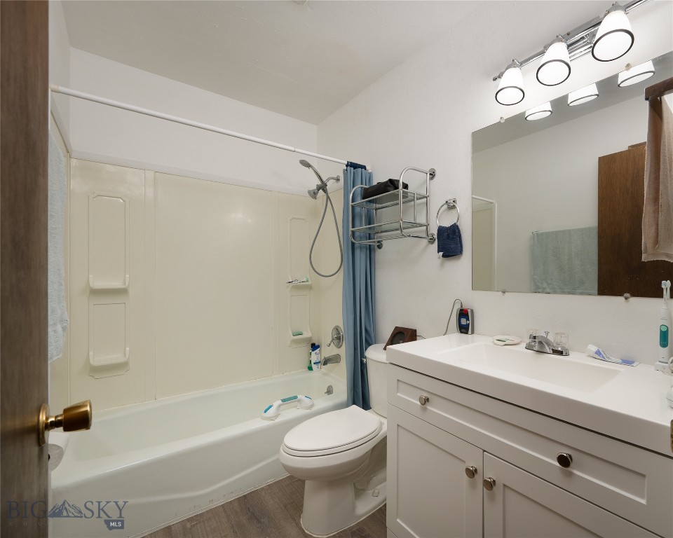 1720 W Olive Street Property Photo 17