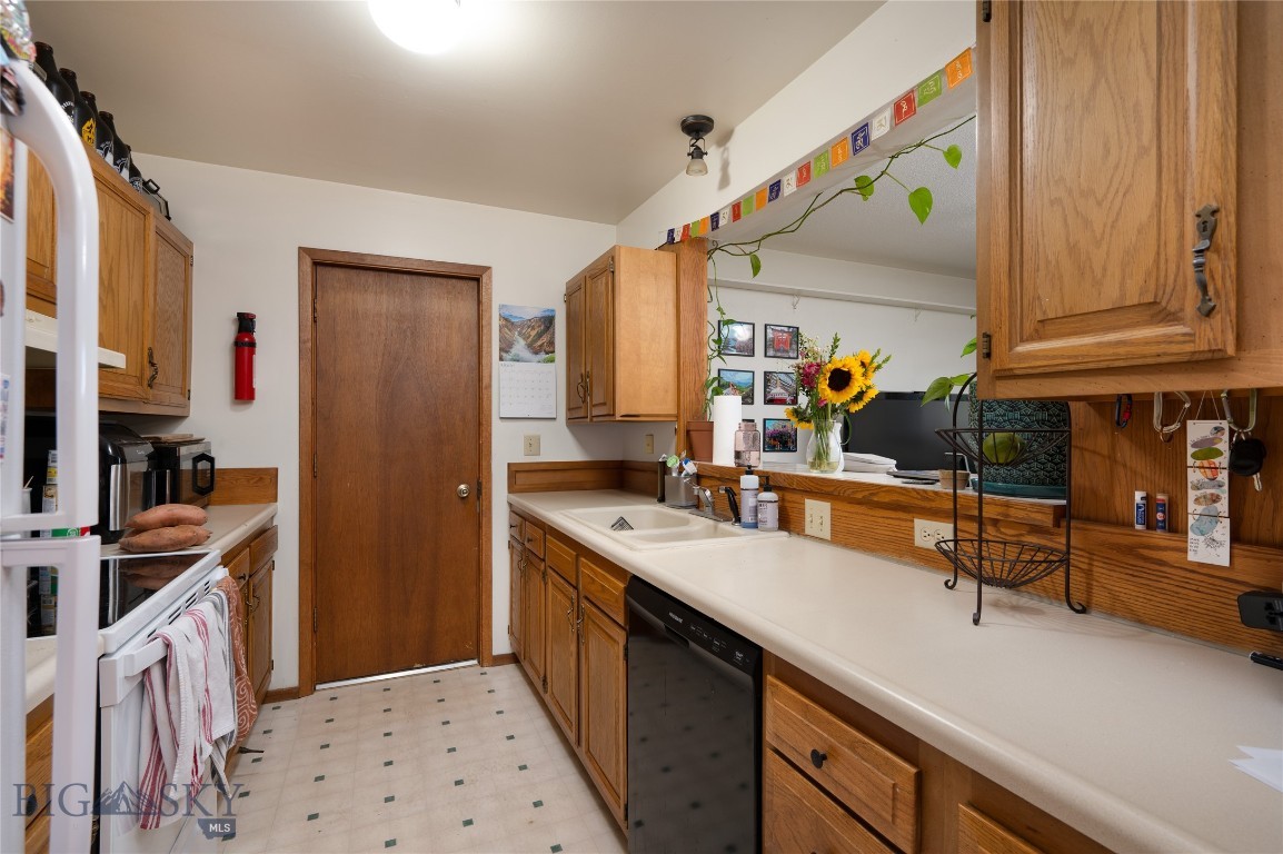 1720 W Olive Street Property Photo 18