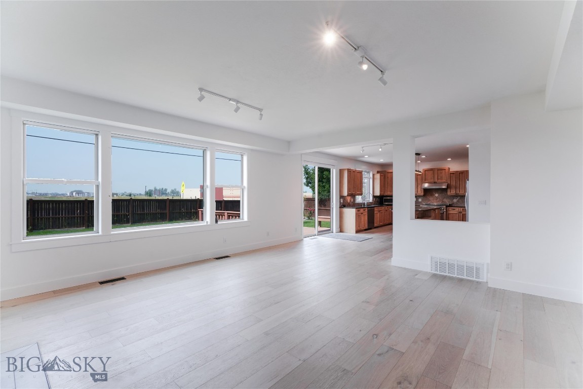 3609 W Fieldstone Property Photo 9