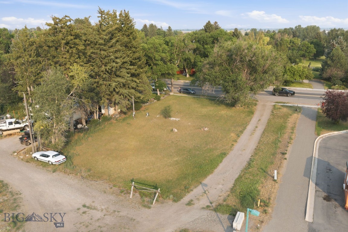 314 S Broadway Street Property Photo 15