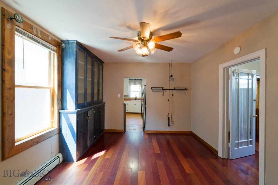 935 Hornet Street Property Photo 5