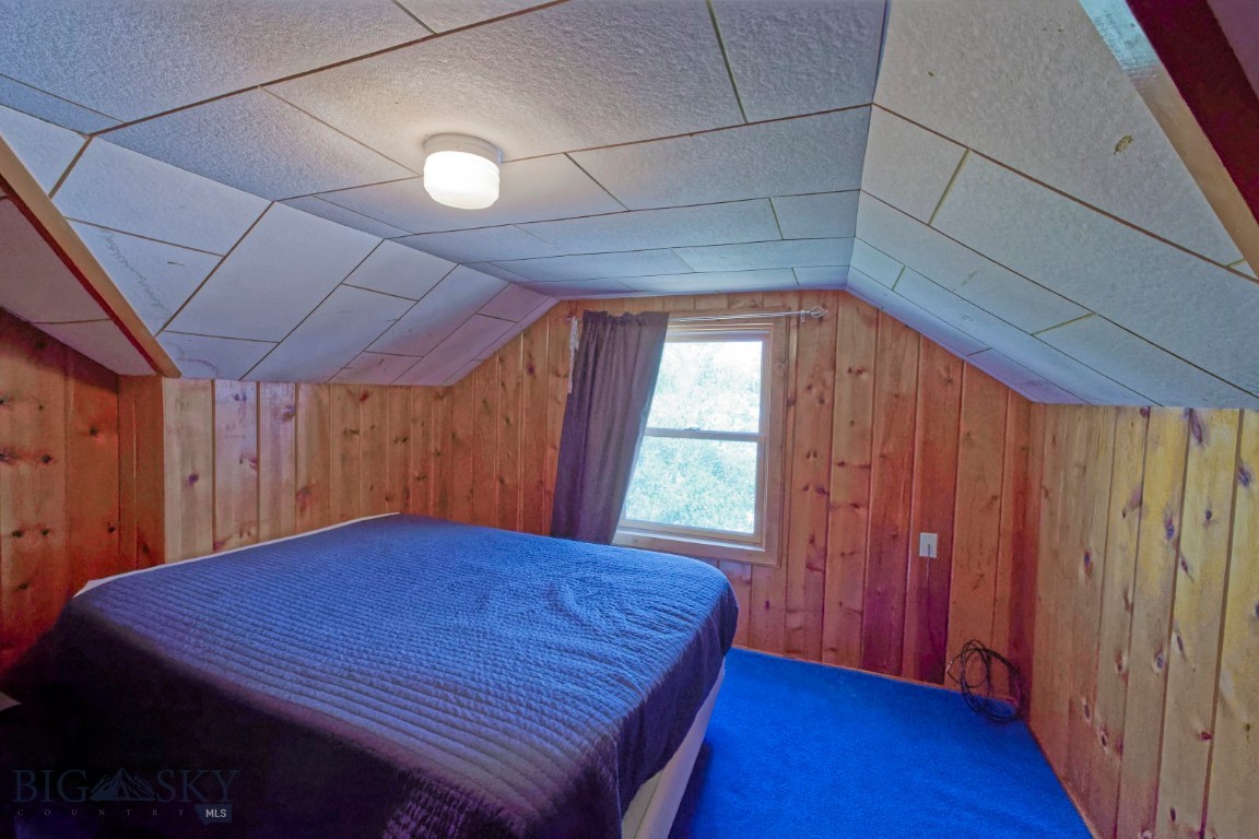 935 Hornet Street Property Photo 14