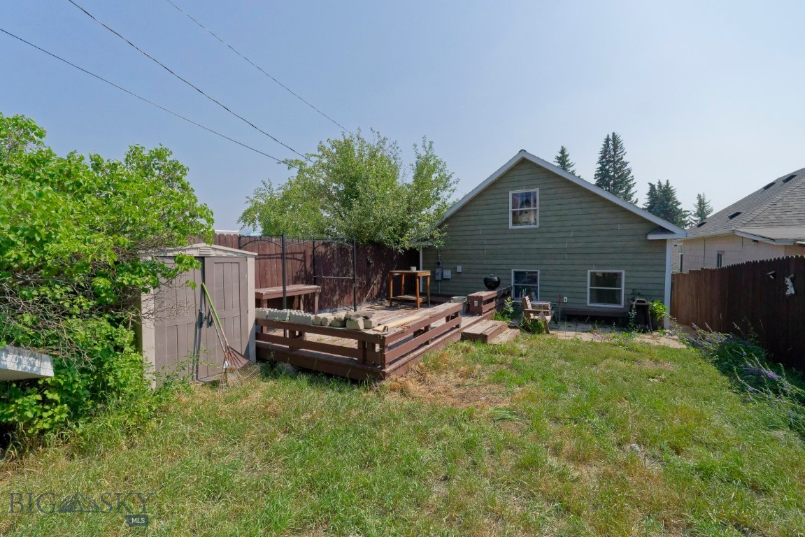 935 Hornet Street Property Photo 18