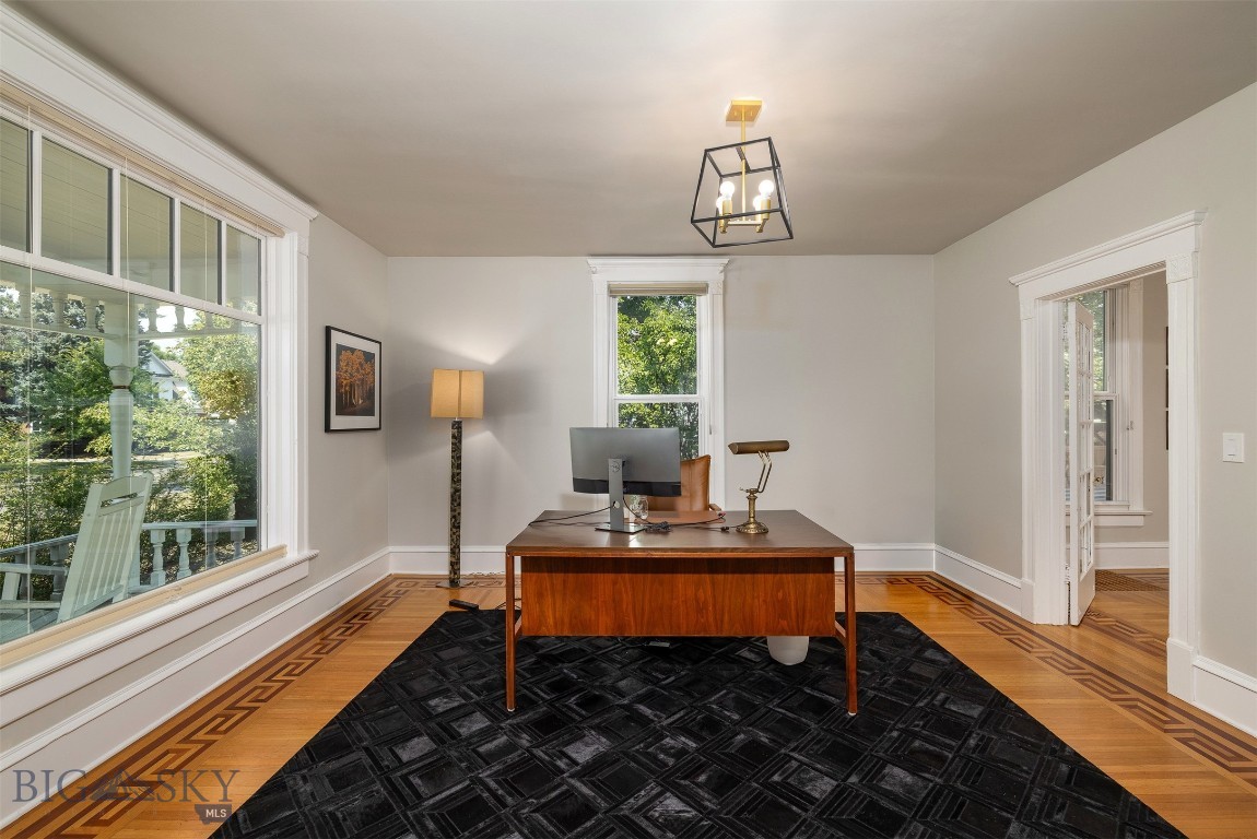 320 S Willson Avenue Property Photo 13