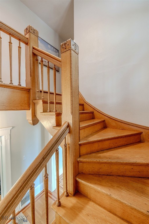 320 S Willson Avenue Property Photo 14