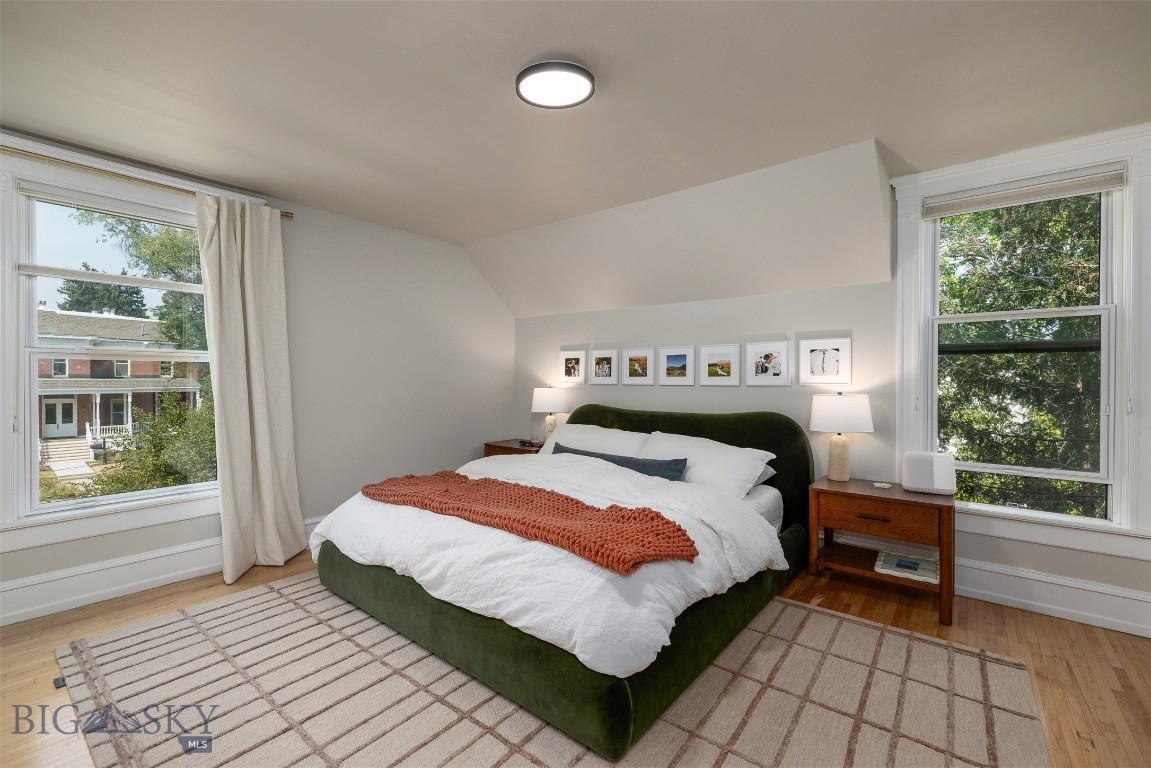 320 S Willson Avenue Property Photo 17