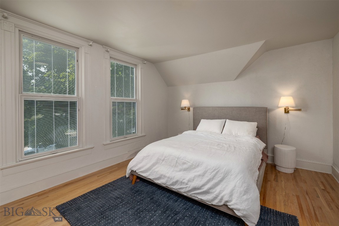 320 S Willson Avenue Property Photo 21