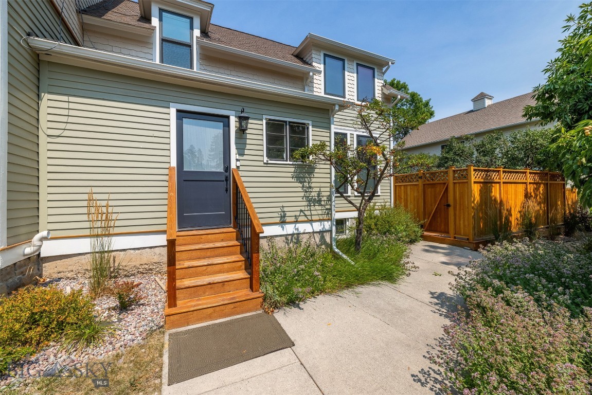 320 S Willson Avenue Property Photo 30