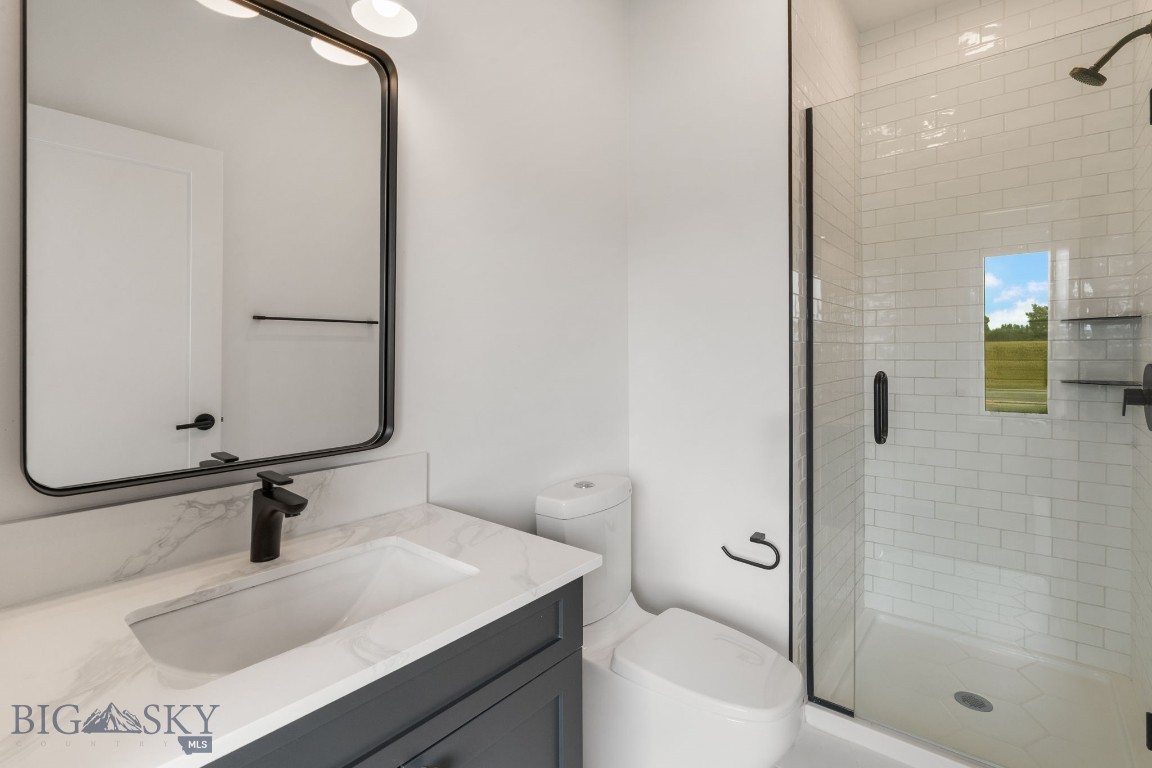 2723 W Graf Street B Property Photo 6