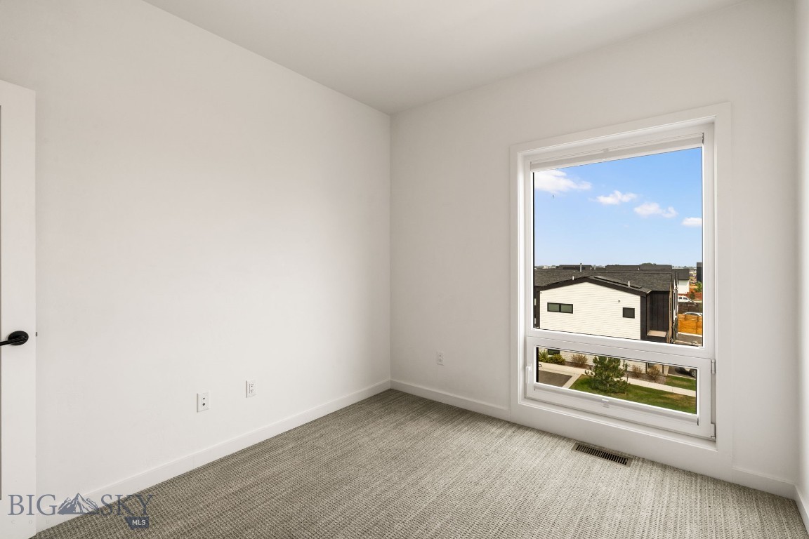 2723 W Graf Street B Property Photo 50