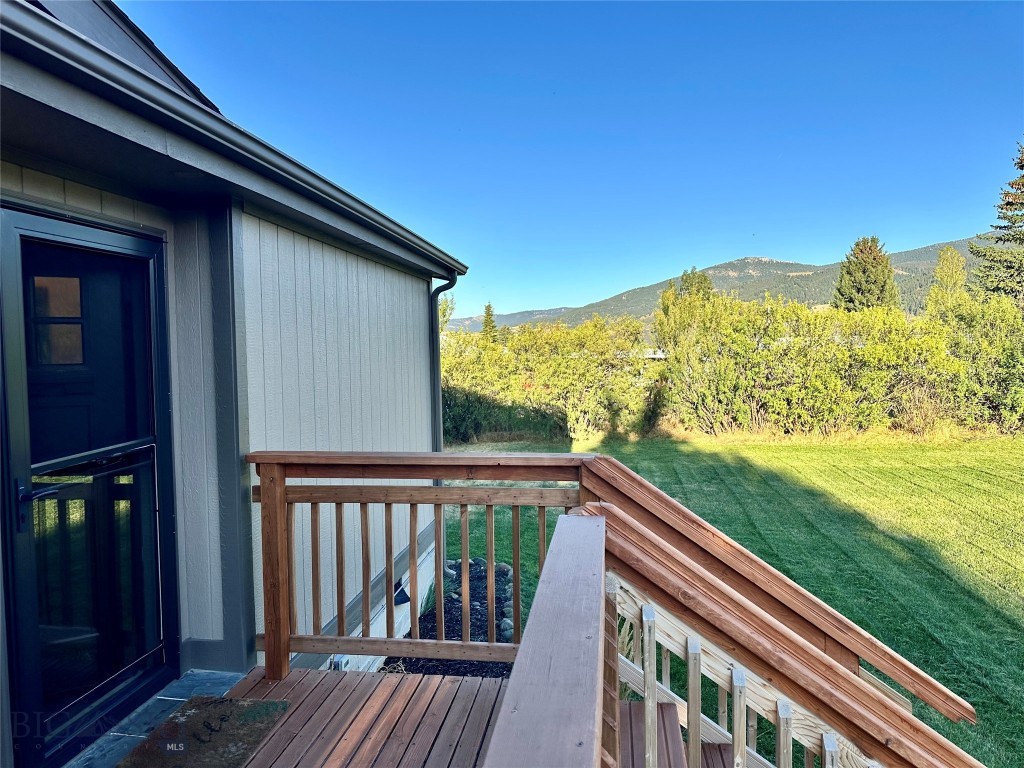 6218 Shadow Circle Property Photo 4
