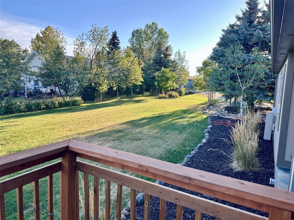6218 Shadow Circle Property Photo 5