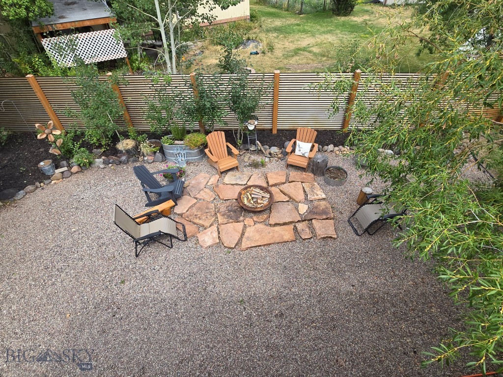 6218 Shadow Circle Property Photo 8