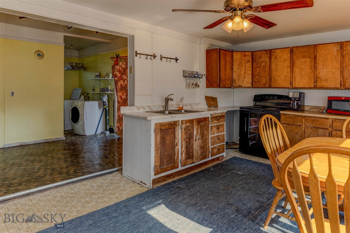 110 3rd Street W Property Photo 6