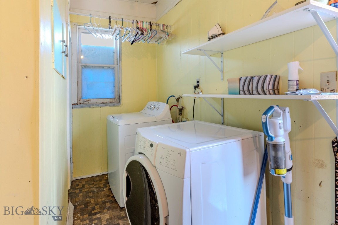 110 3rd Street W Property Photo 8
