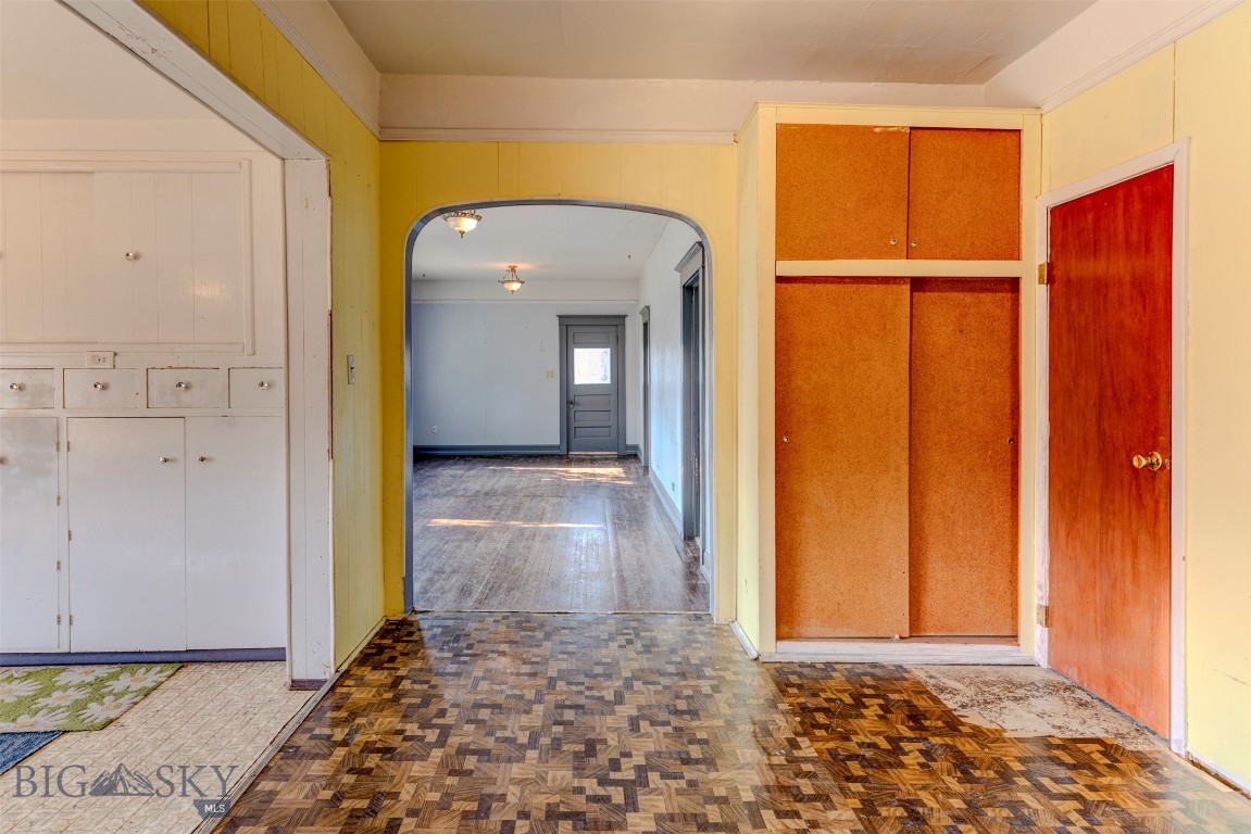 110 3rd Street W Property Photo 10
