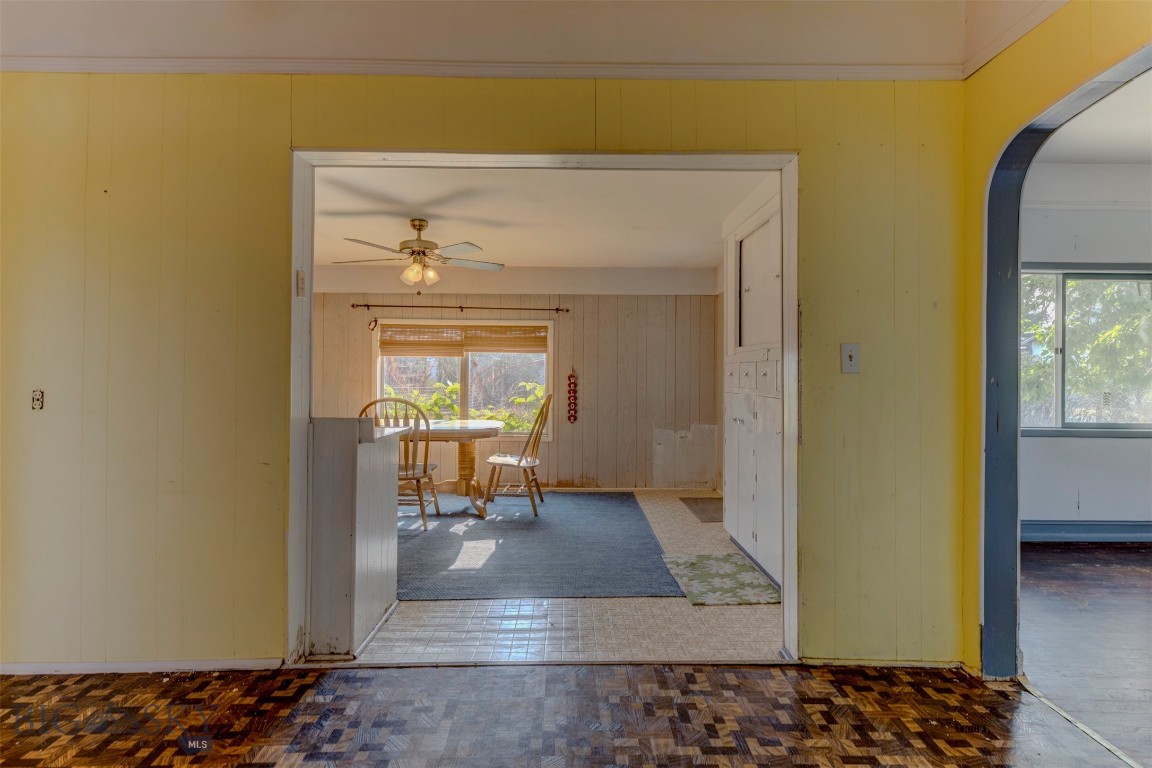 110 3rd Street W Property Photo 12