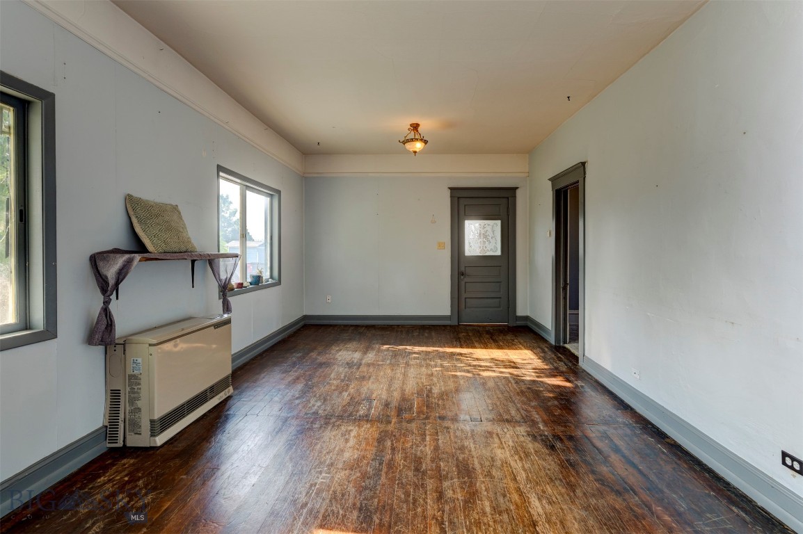 110 3rd Street W Property Photo 13