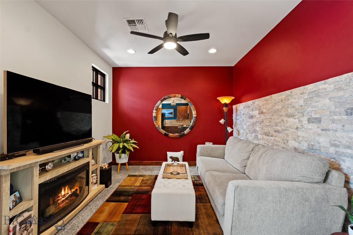 115 E Gallatin Avenue A201 Property Photo 2