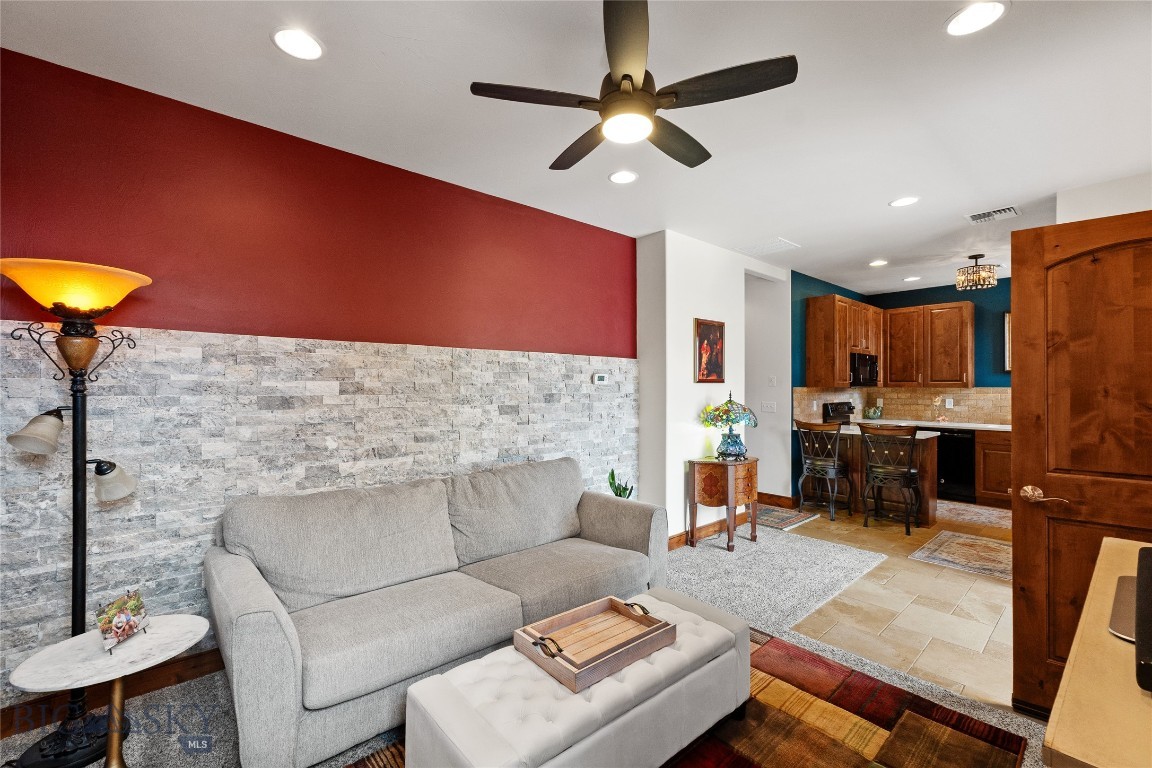 115 E Gallatin Avenue A201 Property Photo 4