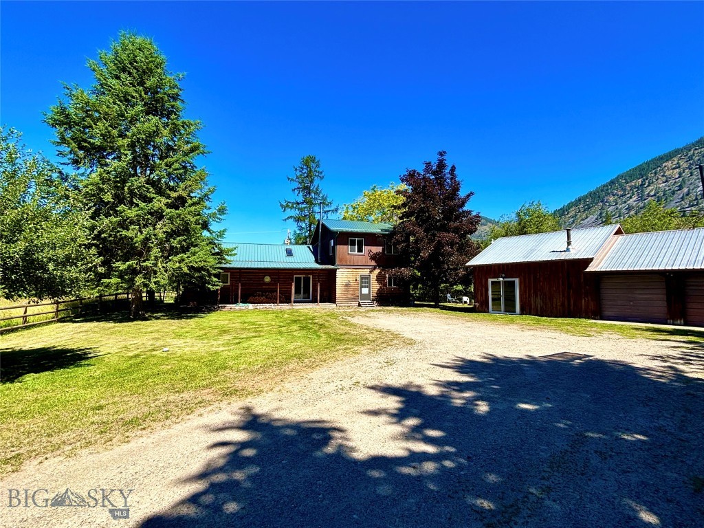 1484 River Road W Property Photo 2