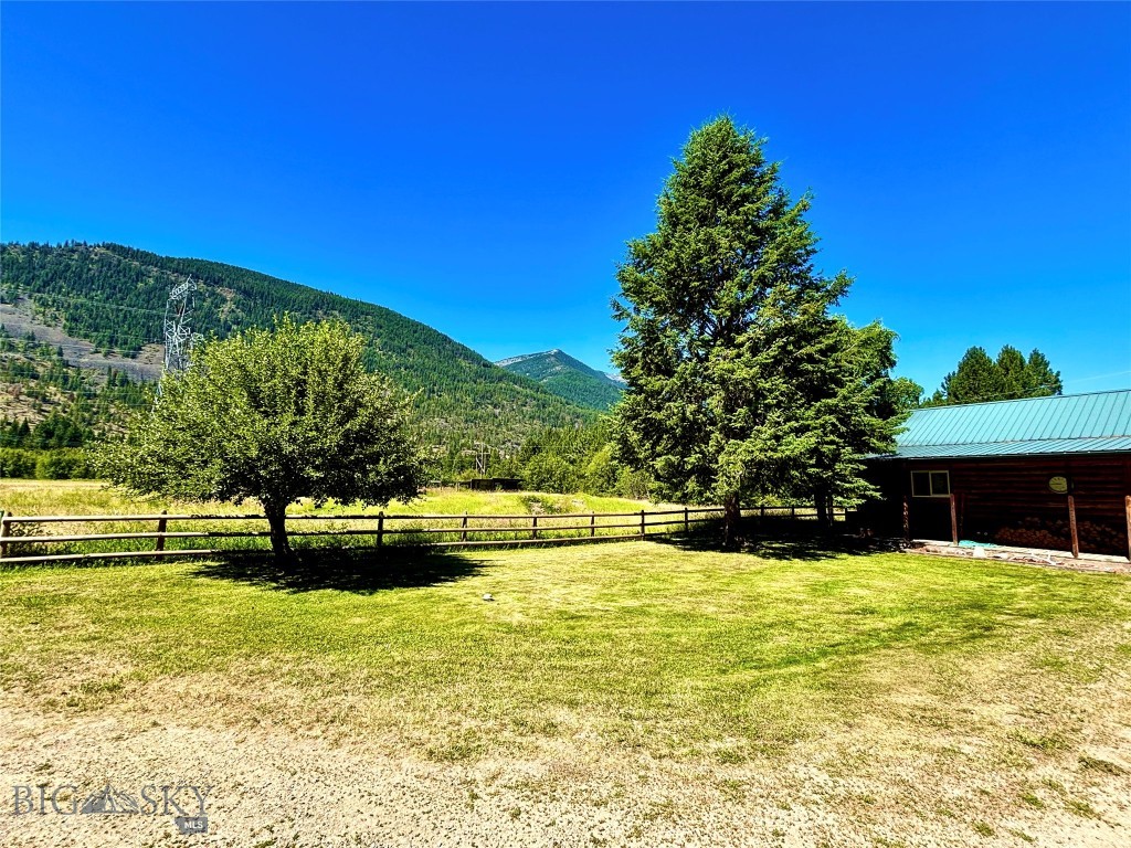1484 River Road W Property Photo 6