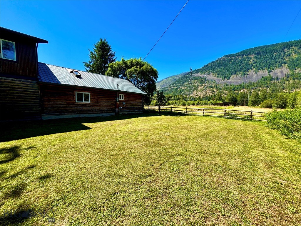 1484 River Road W Property Photo 19