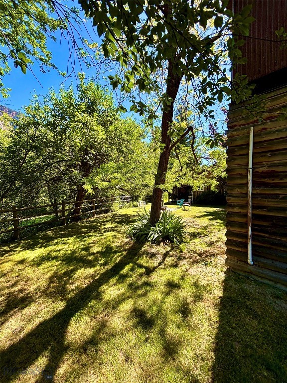 1484 River Road W Property Photo 21