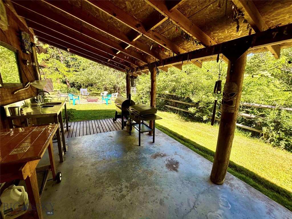 1484 River Road W Property Photo 30