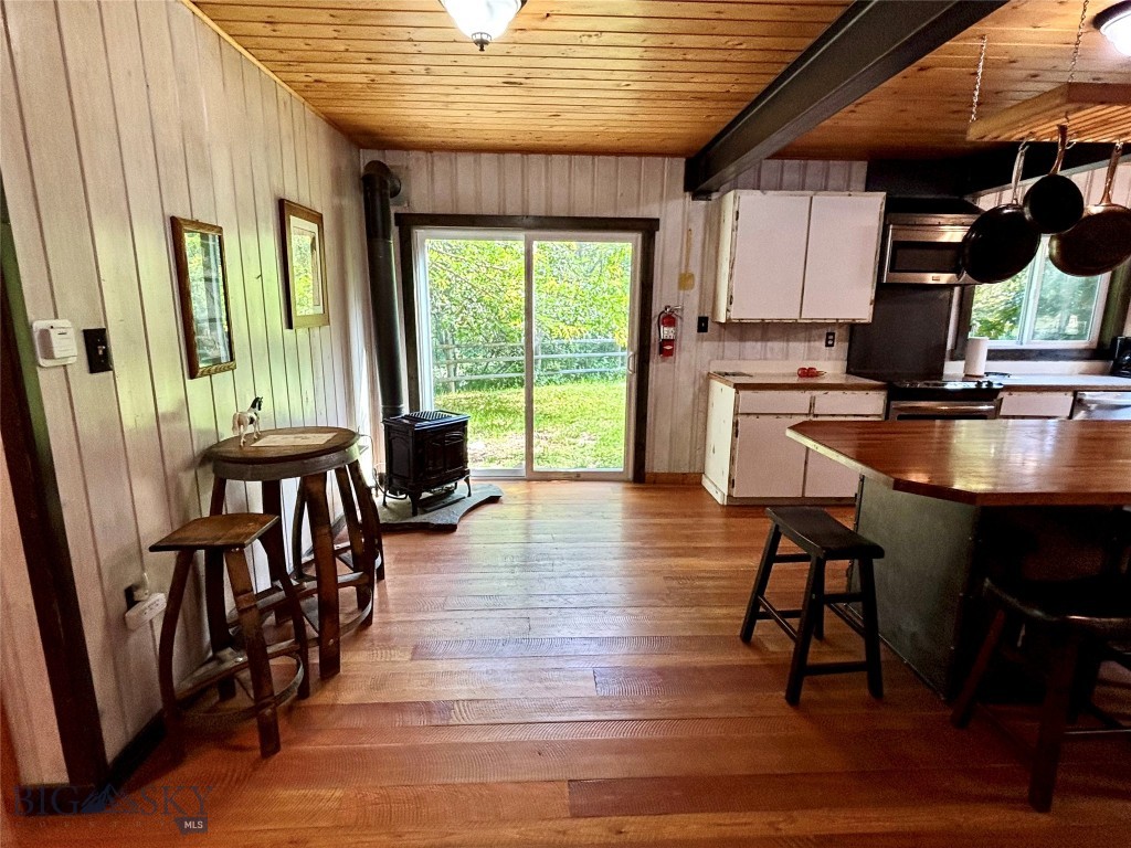 1484 River Road W Property Photo 35