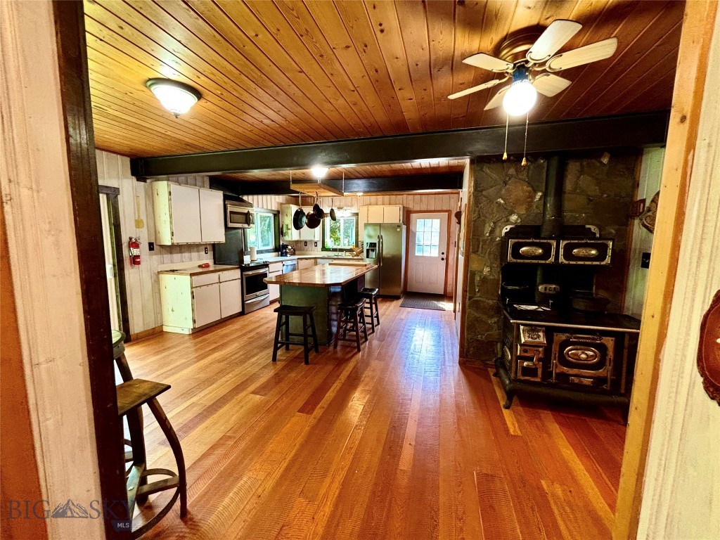 1484 River Road W Property Photo 39