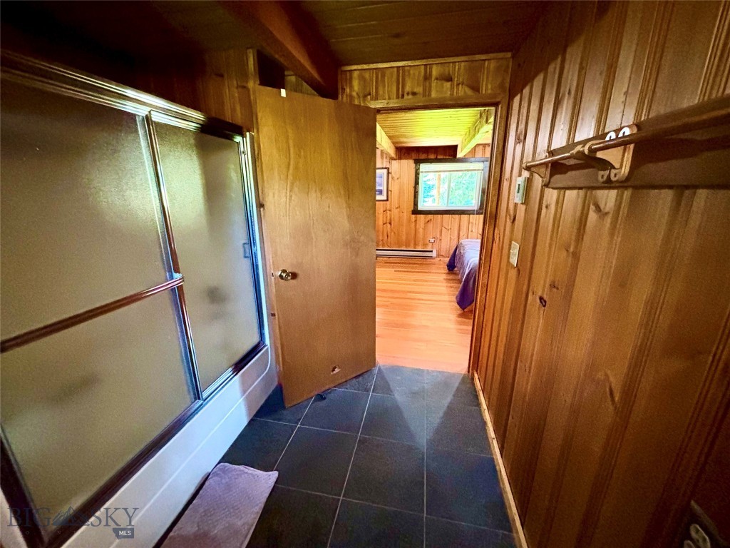 1484 River Road W Property Photo 55