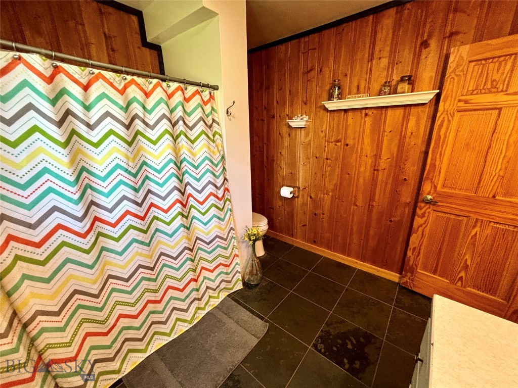 1484 River Road W Property Photo 59