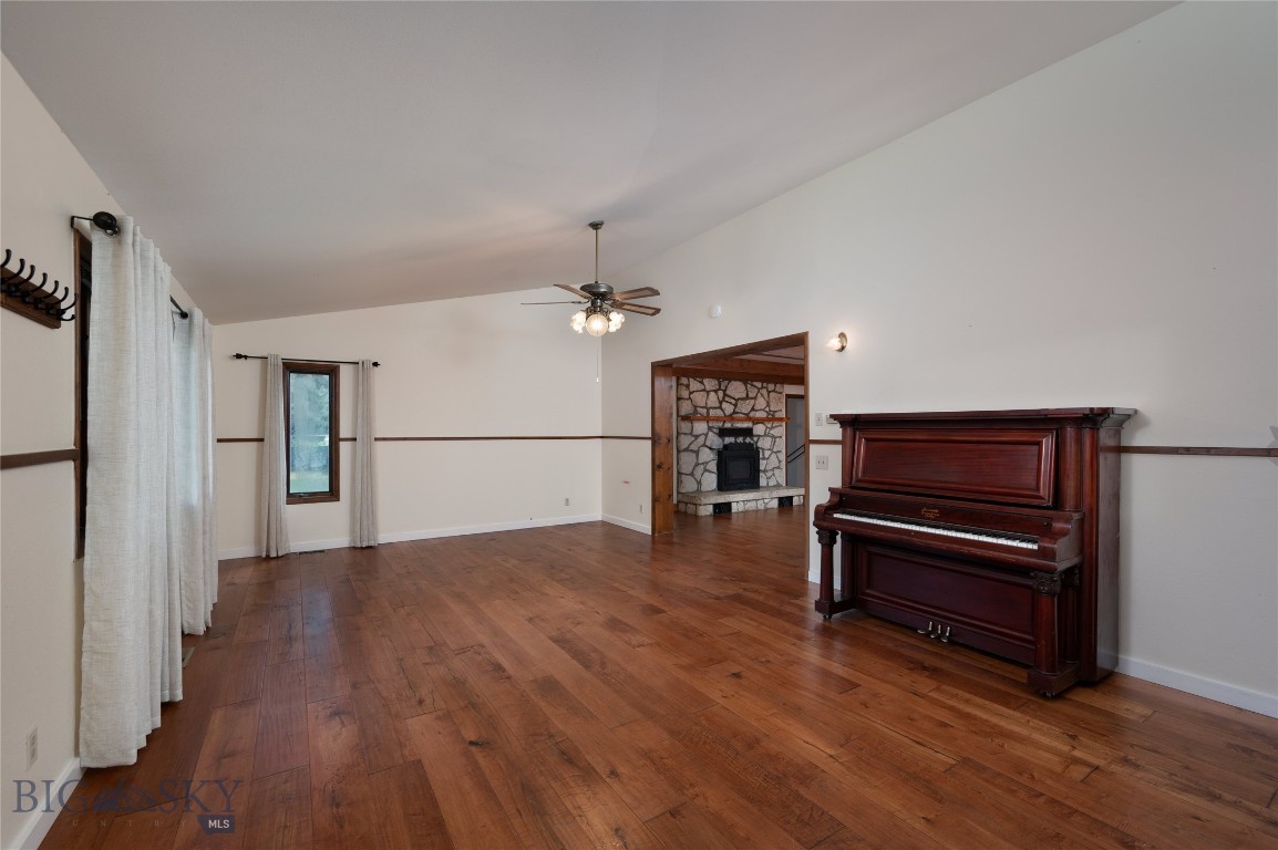 1045 Us Highway 89 S Property Photo 10