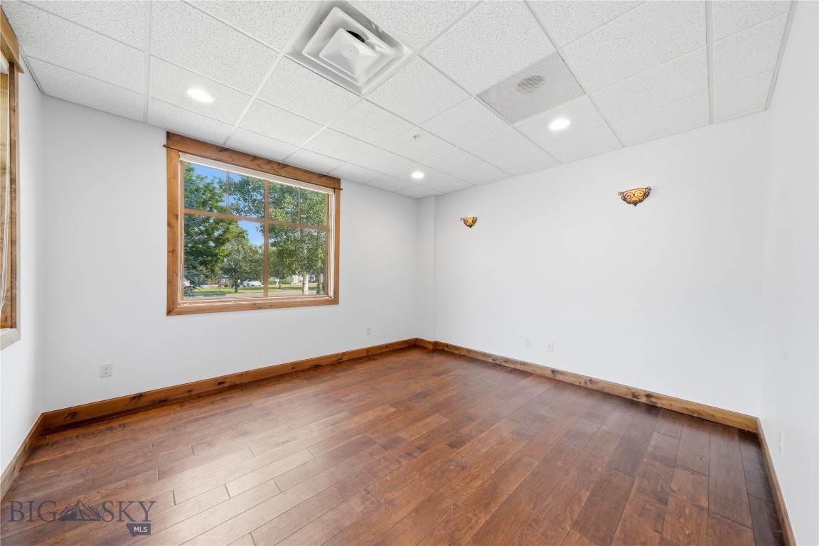 1940 W Dickerson Street 102 Property Photo 6