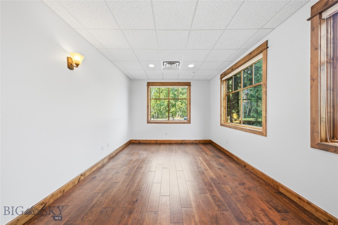 1940 W Dickerson Street 102 Property Photo 8
