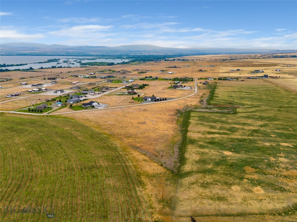 59 Grandview Loop Property Photo 8