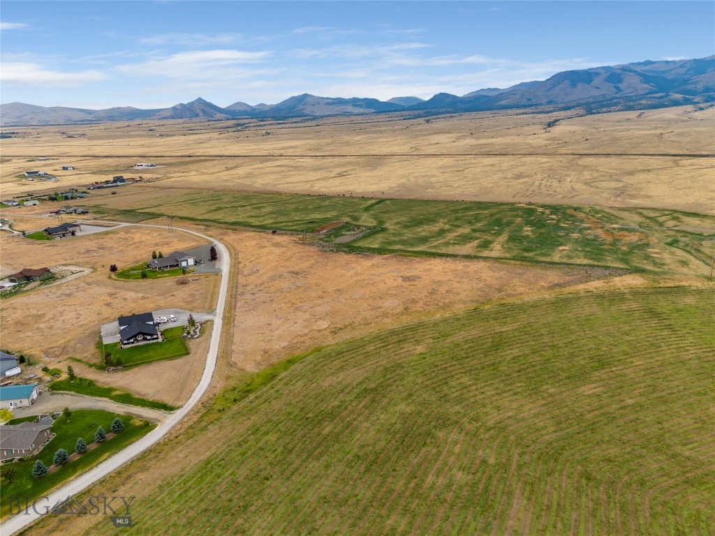 59 Grandview Loop Property Photo 10