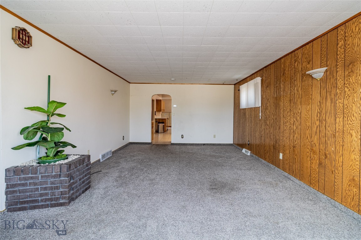 927 N Excelsior Property Photo 7