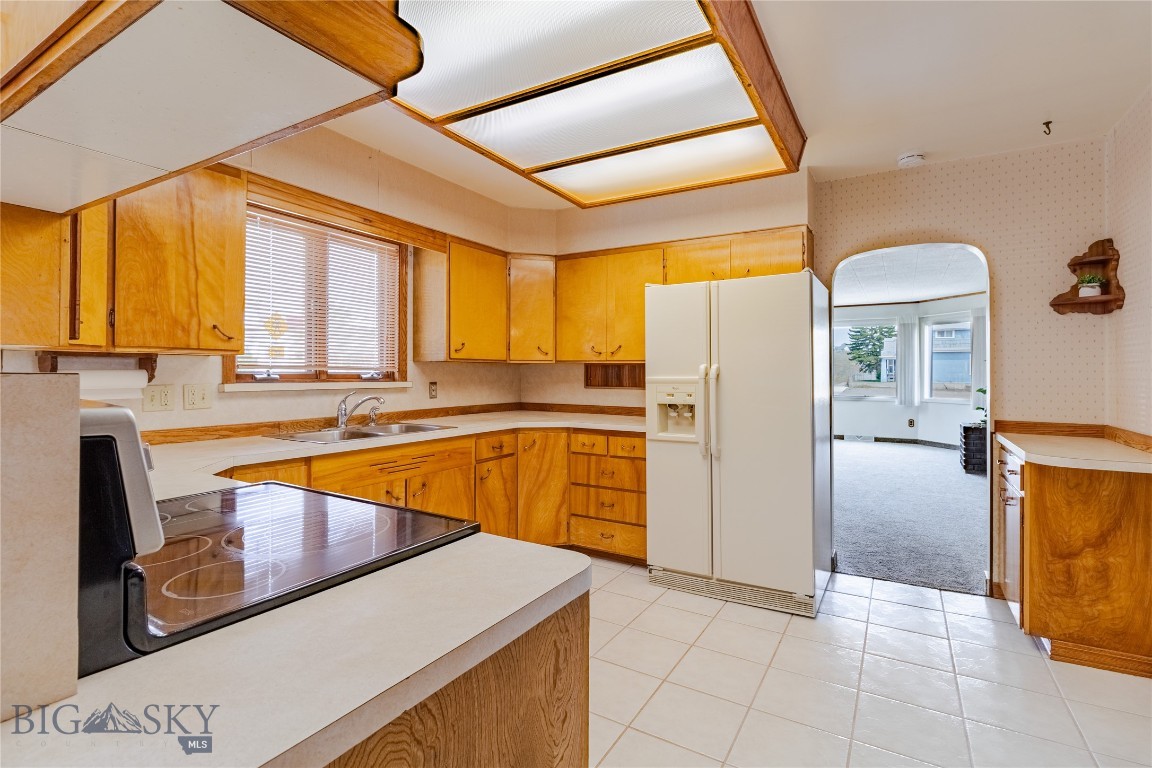 927 N Excelsior Property Photo 14