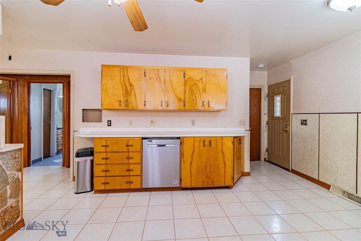 927 N Excelsior Property Photo 17