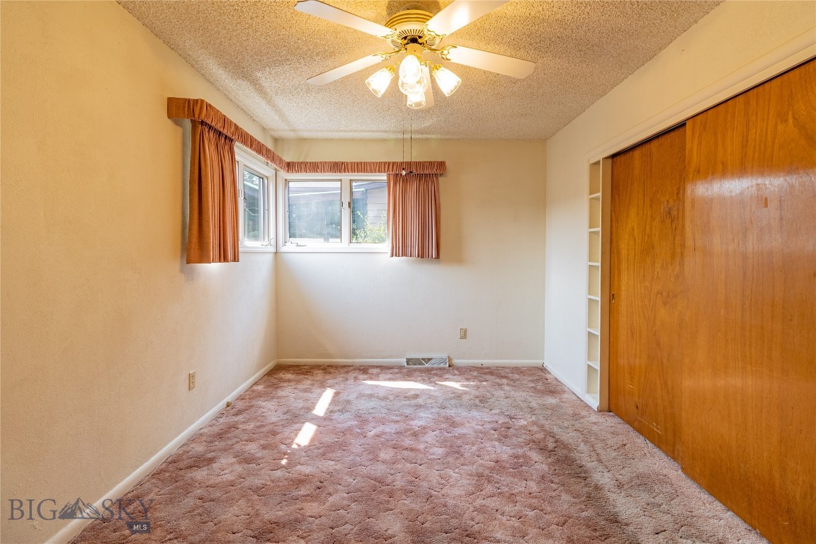 927 N Excelsior Property Photo 20