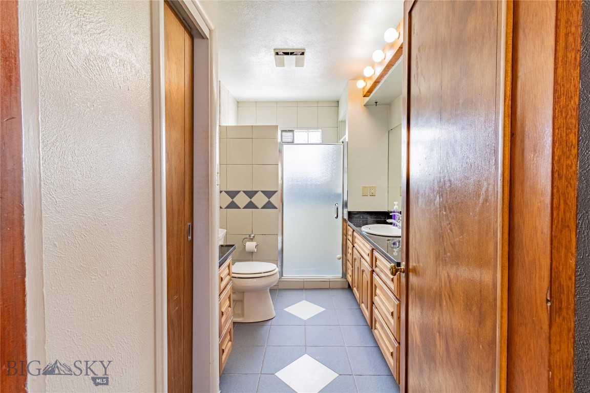 927 N Excelsior Property Photo 24