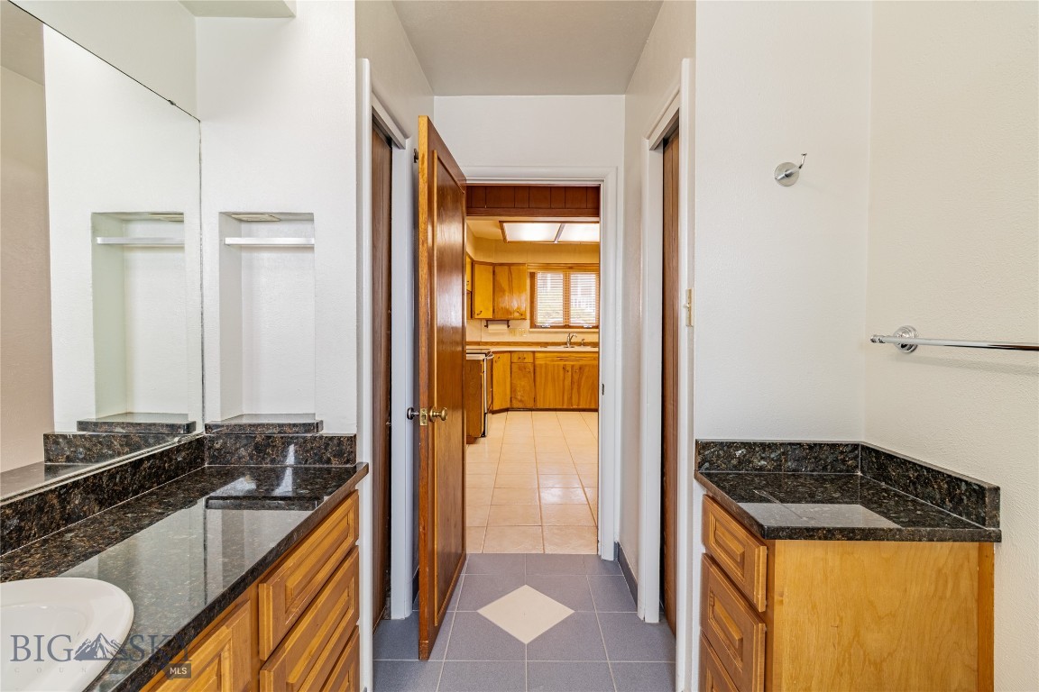 927 N Excelsior Property Photo 26