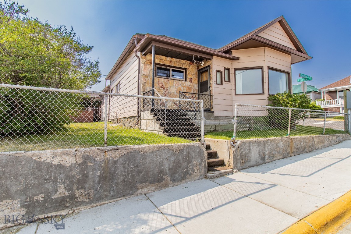 927 N Excelsior Property Photo 44