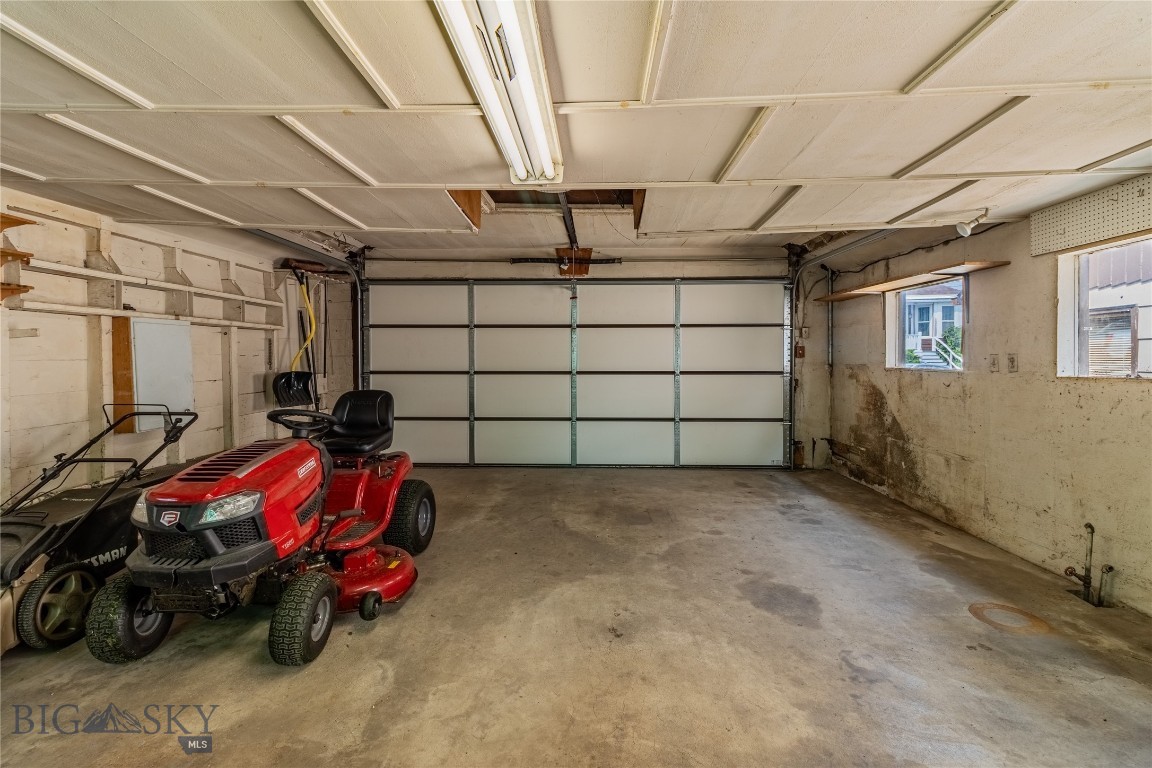 927 N Excelsior Property Photo 59