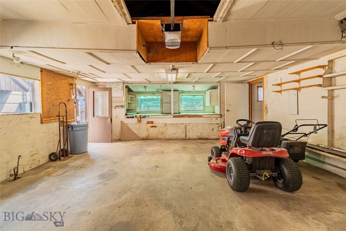 927 N Excelsior Property Photo 60